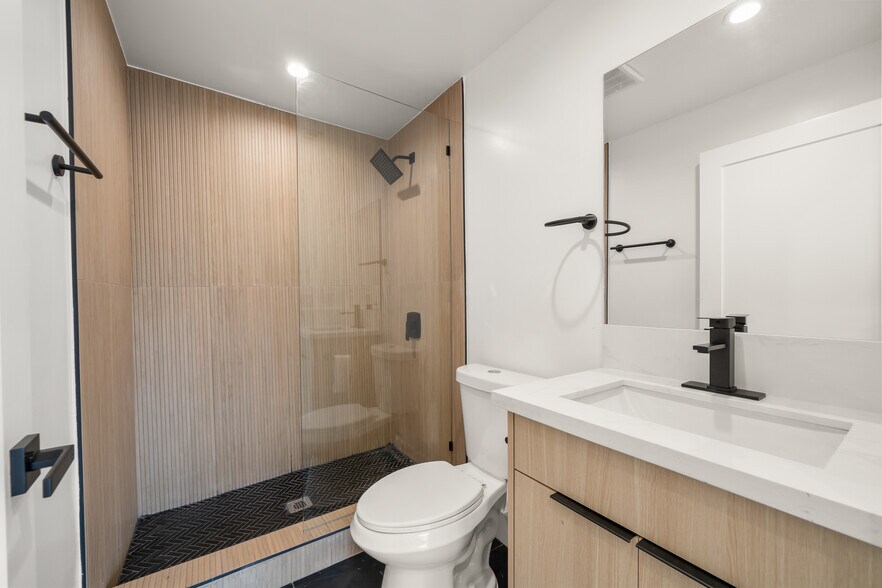 More Photos Of 913 N Hobart Blvd, Los Angeles Apartments For Sale