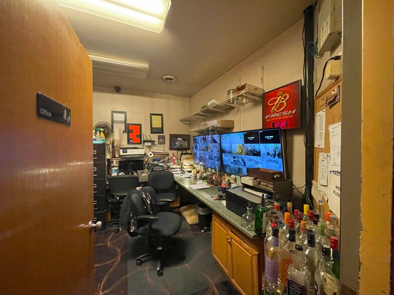 More Photos Of 10025 Pulaski Hwy, Middle River Bar For Sale