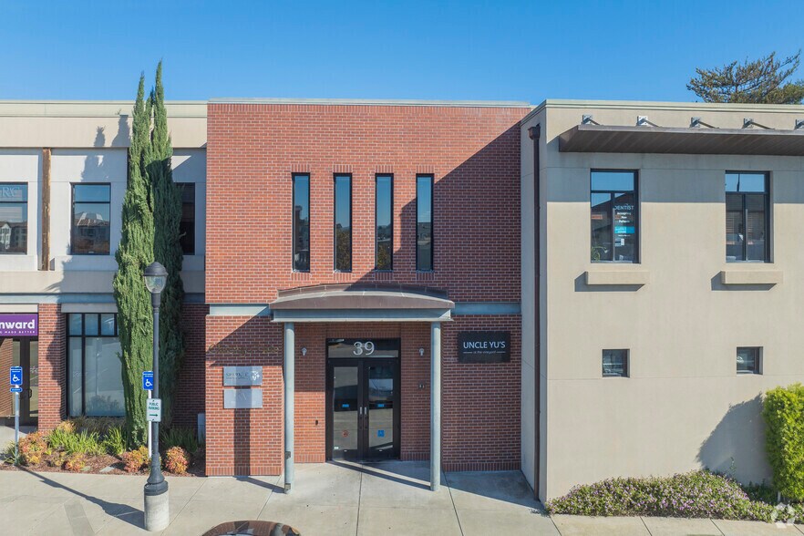 More Photos Of 39-101 S Livermore Ave, Livermore Office For Lease