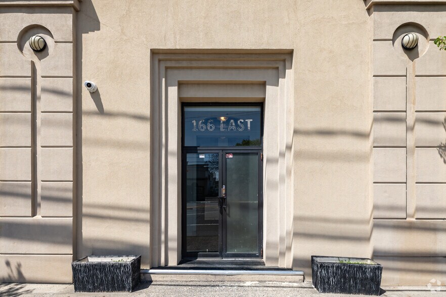 More Photos Of 166 E Jericho Tpke, Mineola Office For Lease