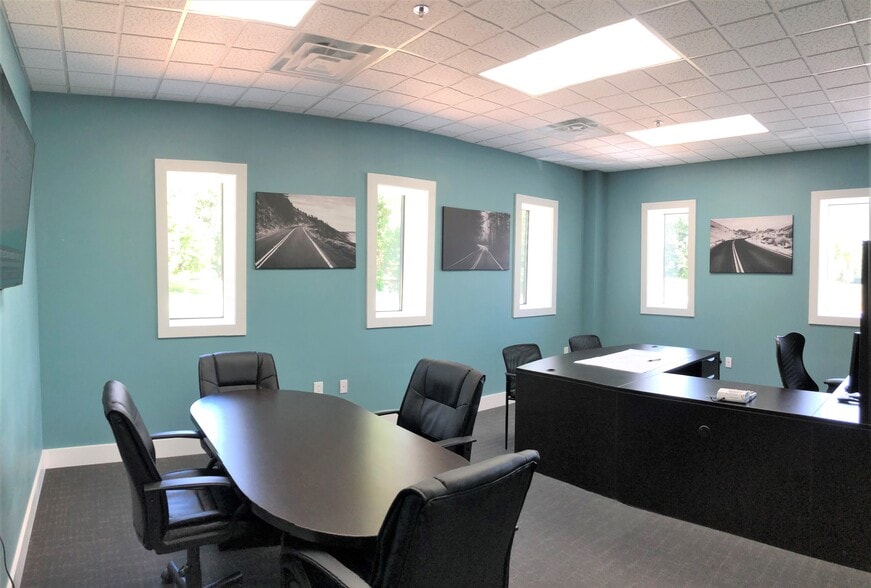 More Photos Of 1685 Price House Rd, Roebuck Warehouse For Lease