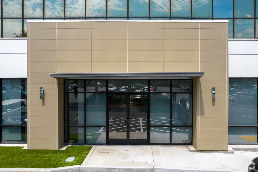 More Photos Of 337 N Vineyard Ave, Ontario Office Residential For Lease