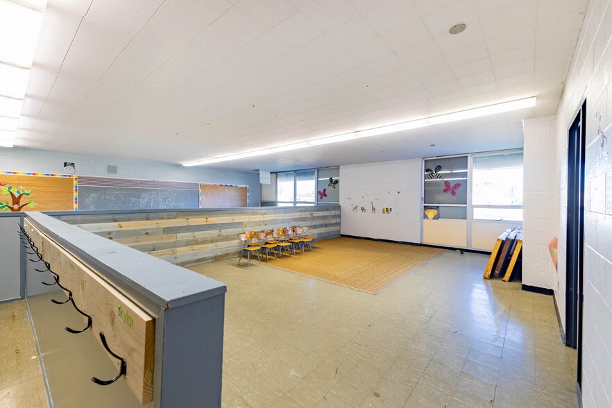 More Photos Of 4049 Longmeadow Dr, Trenton Religious Facility For Sale