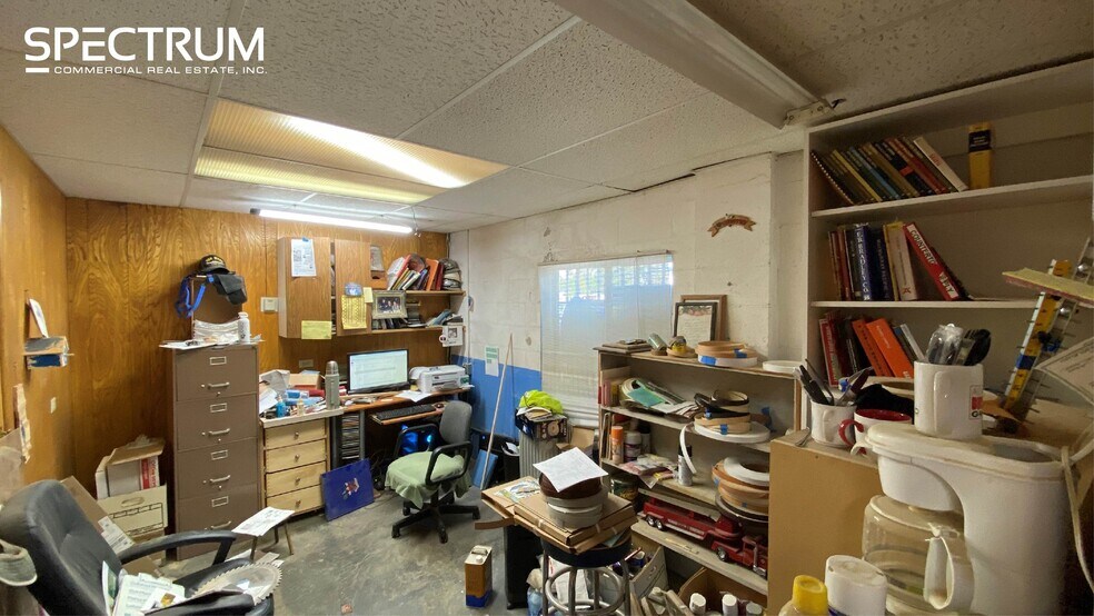 More Photos Of 10053-10061 Canoga Ave, Chatsworth Manufacturing For Lease