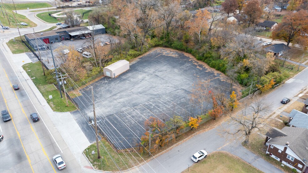 More Photos Of 7014 Saint Charles Rock Rd, Saint Louis Land For Sale