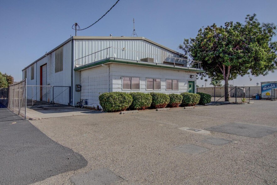 Primary Photo Of 19903 First St, Hilmar Flex For Lease