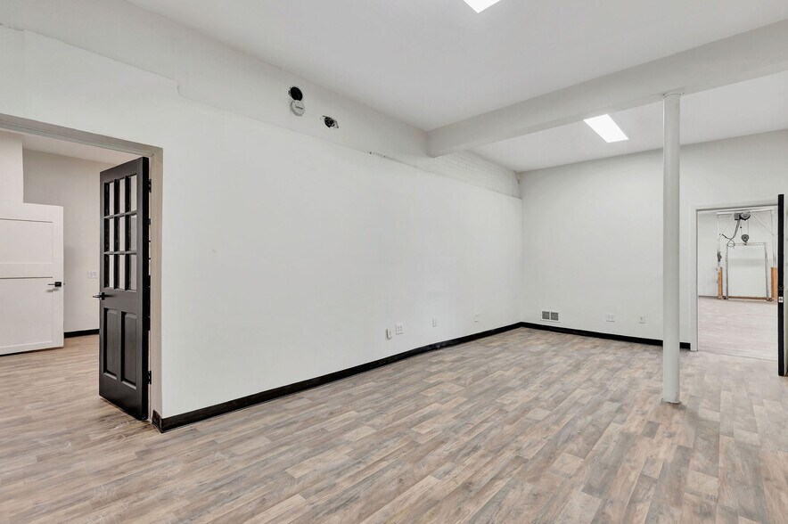 More Photos Of 2435 Williams Ave, Cincinnati Storefront Retail Residential For Lease