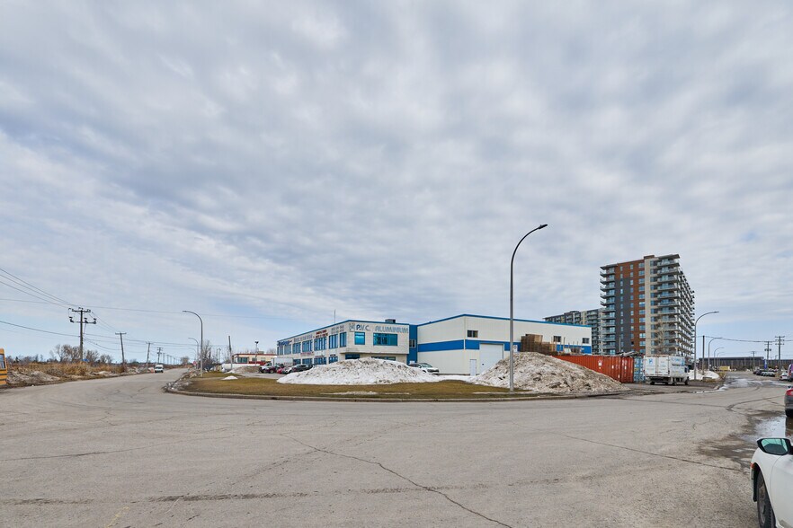 More Photos Of 460 Rue Sicard, Mascouche Land For Sale