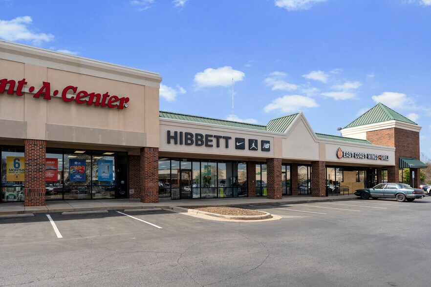 More Photos Of 1837 E Broad St, Statesville Unknown For Lease