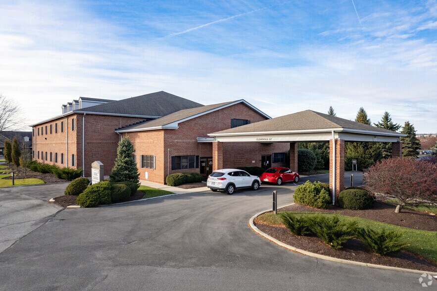 Primary Photo Of 8200 Beckett Park Dr, West Chester Medical For Lease