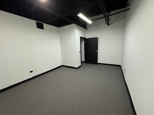 More Photos Of 2600 Beverly Court, Suite 107,, Aurora Light Distribution For Lease