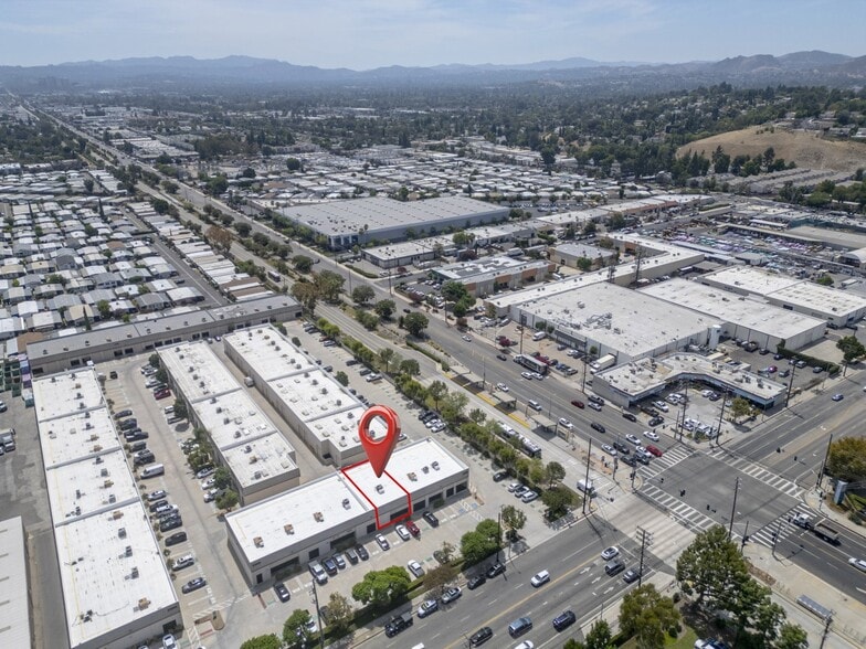 More Photos Of 21358 Nordhoff St, Chatsworth Light Distribution For Lease