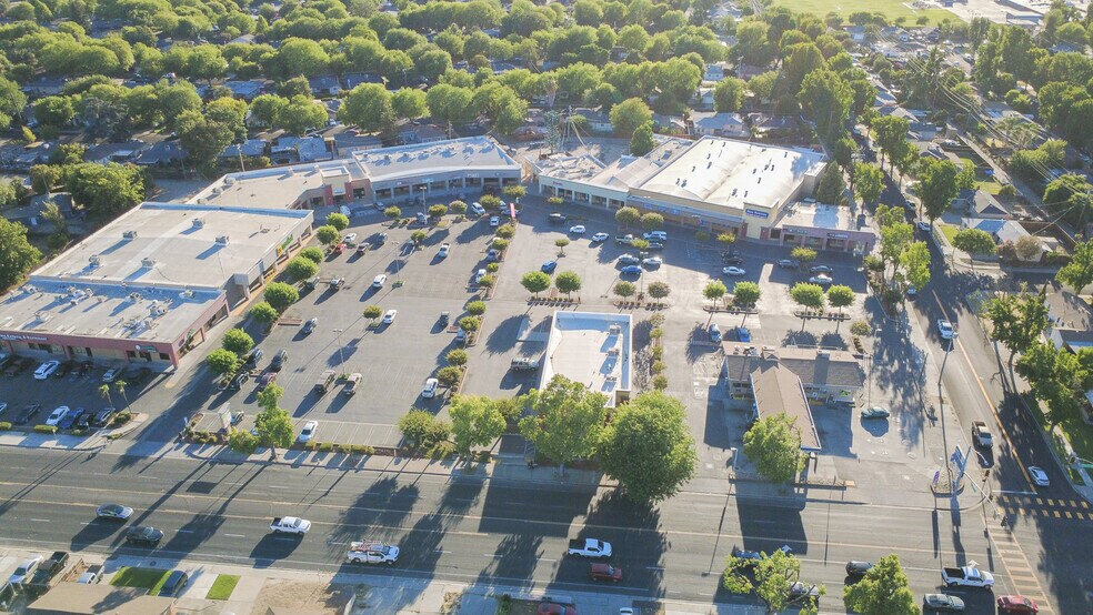 More Photos Of 2001-2055 Tully Rd, Modesto Unknown For Lease