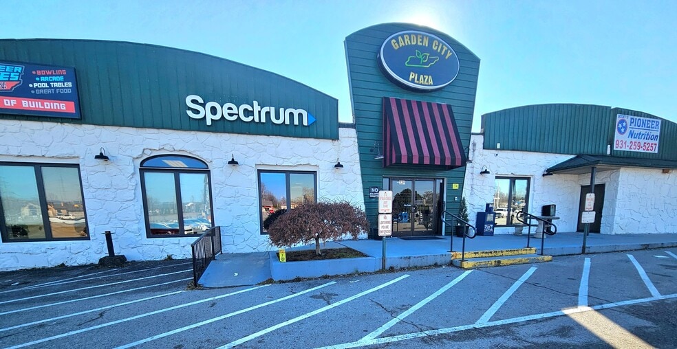 Primary Photo Of 200 Hobson St, McMinnville Storefront For Lease