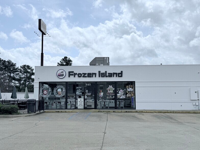 More Photos Of 414 Riverwind Dr, Pearl General Retail For Sale