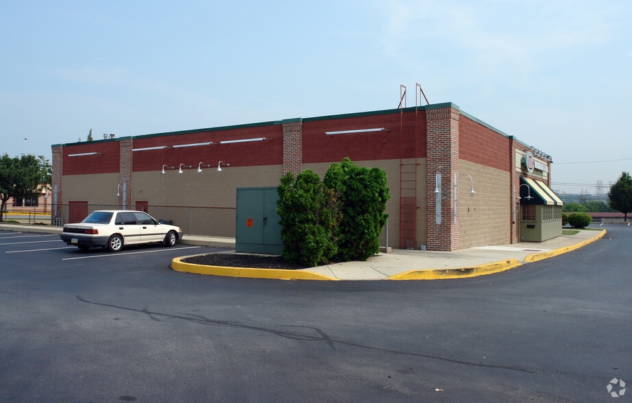 More Photos Of 1011 W Ridge Pike, Conshohocken Unknown For Lease