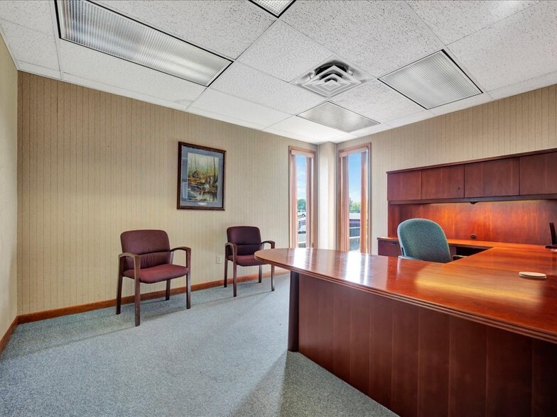 More Photos Of 202 N Angelina Ave, Lufkin Office For Sale