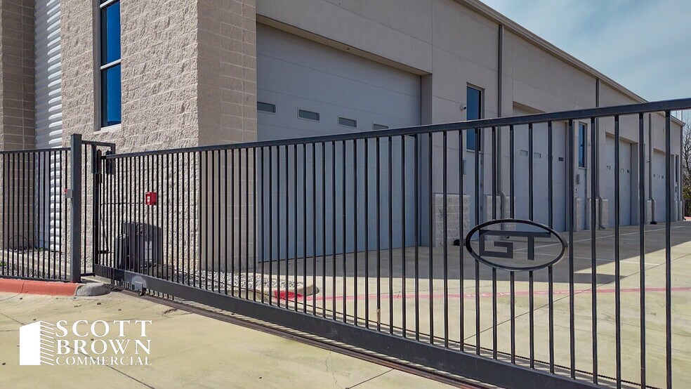 More Photos Of 1725 N Hwy 377, Roanoke Warehouse For Sale