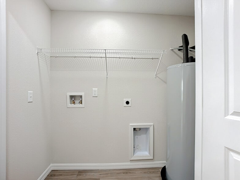 More Photos Of 9556 Hood Rd, Jacksonville Apartments For Sale