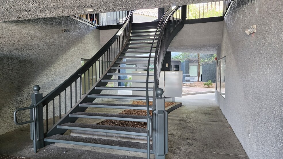 More Photos Of 222-228 S Rainbow Blvd, Las Vegas Office For Lease