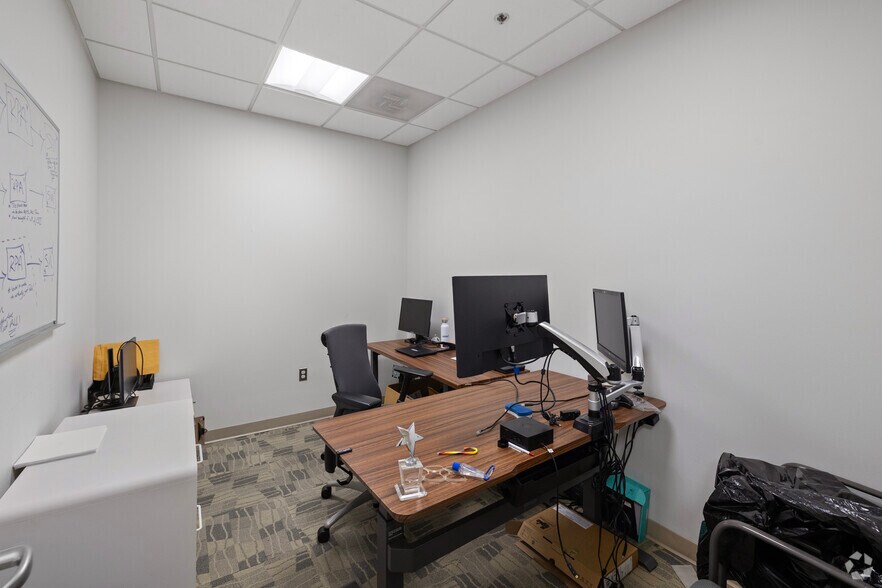 More Photos Of 8216-8218 Wisconsin Ave, Bethesda Medical For Sale