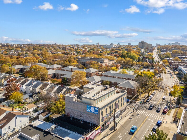 More Photos Of 7543 Parsons Blvd, Flushing Storefront Retail Office For Sale