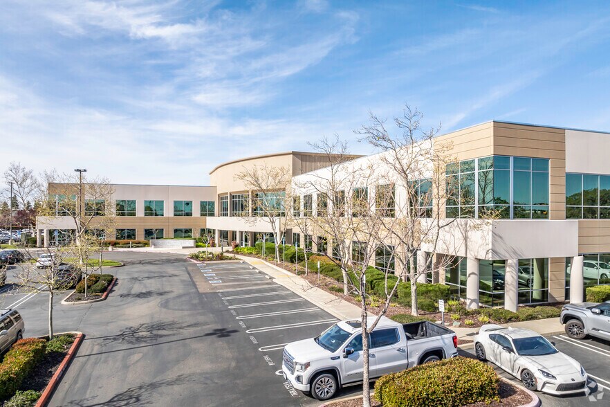More Photos Of 1075 Creekside Ridge Dr, Roseville Office For Lease