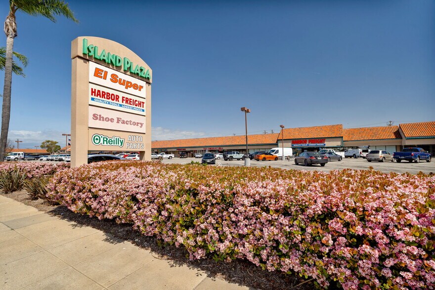 More Photos Of 2500-2818 Saviers Rd, Oxnard Unknown For Lease