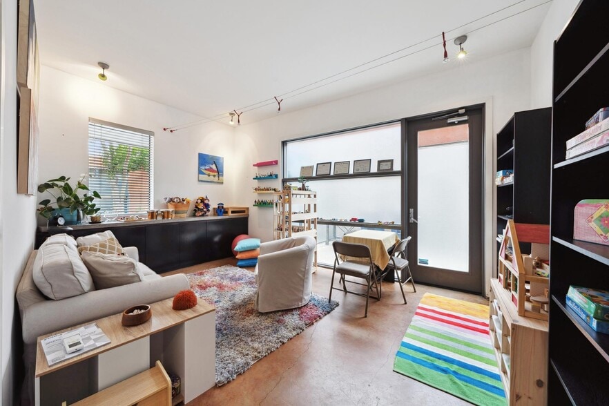 More Photos Of 1010 Grayson St, Berkeley Office Residential For Sale