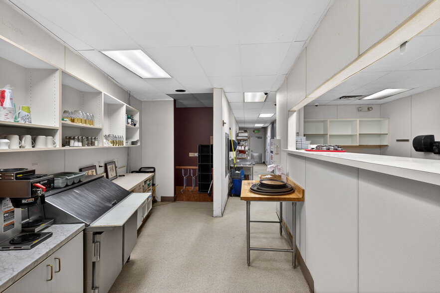 More Photos Of 1650 W Bakerview Rd, Bellingham Restaurant For Sale