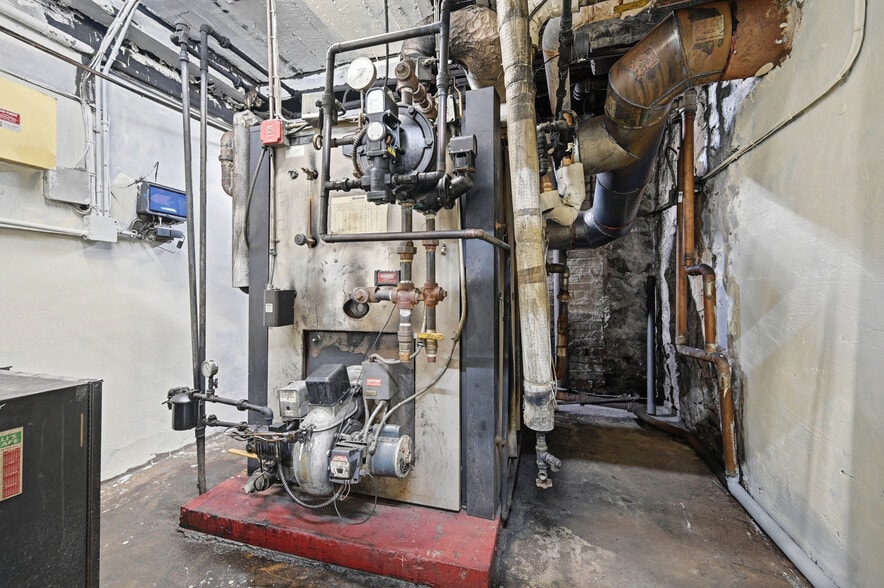 More Photos Of 2310 Creston Ave, Bronx Apartments For Sale