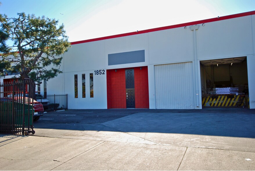 More Photos Of 4605-4631 S Alameda St, Los Angeles Unknown For Lease