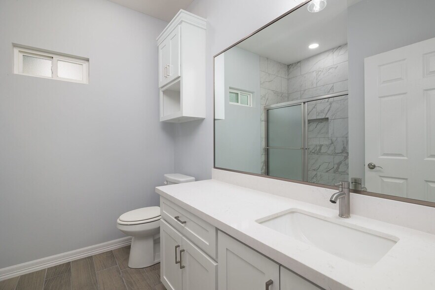 More Photos Of 412 E Acacia St, Alamo Apartments For Sale