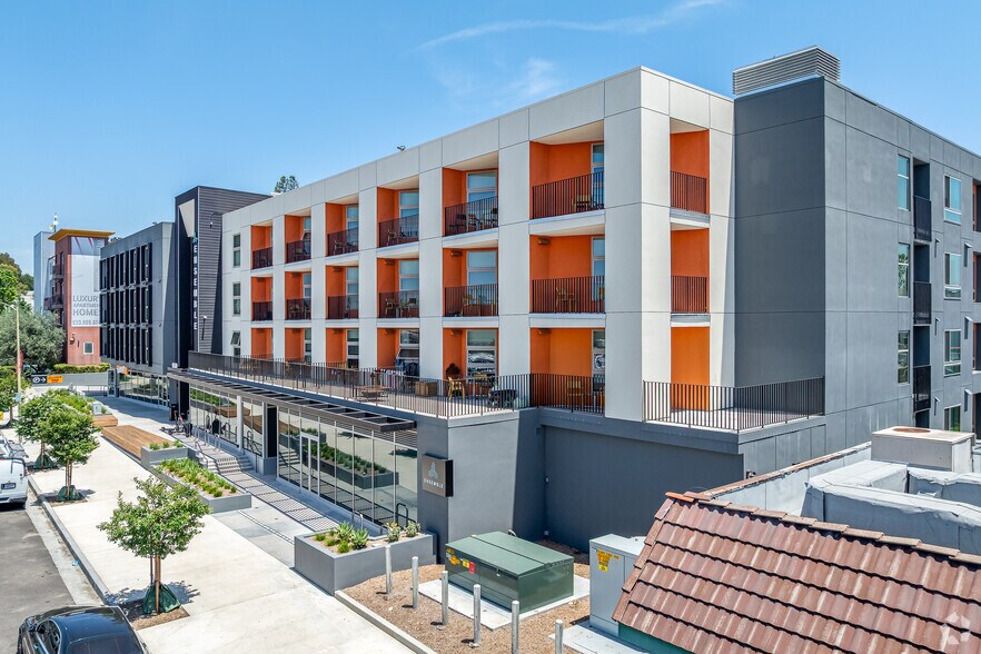 Primary Photo Of 9530 Reseda Blvd, Northridge Apartments For Lease