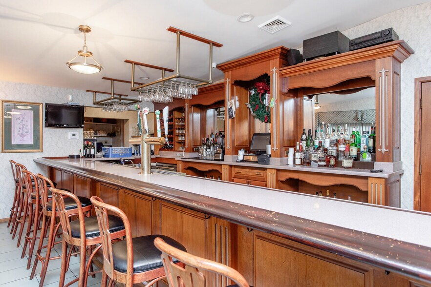 More Photos Of 126 Mariaville Rd, Schenectady General Retail For Sale