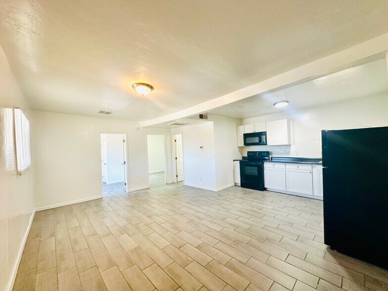 More Photos Of 421 E President St, Tucson Apartments For Sale