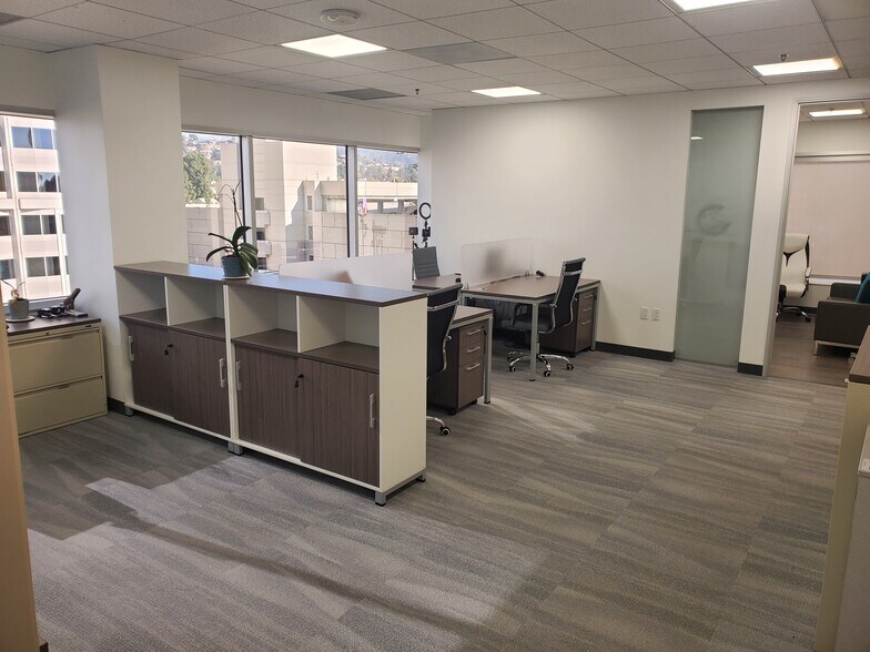 More Photos Of 700 N Brand Blvd, Glendale Office For Lease