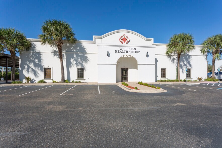 More Photos Of 1022 E Griffin Pky, Mission Medical For Sale