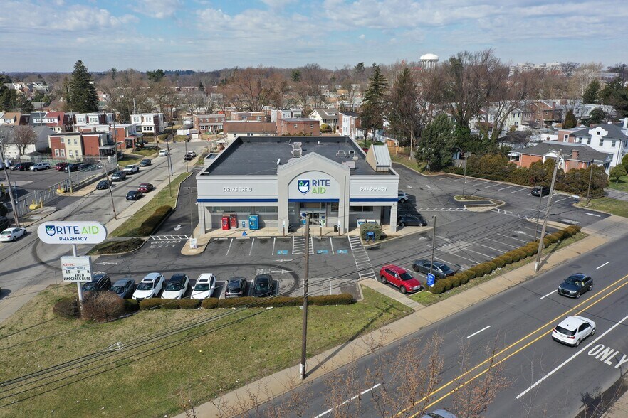 More Photos Of 7400-7432 Oxford Ave, Philadelphia Drugstore For Sale