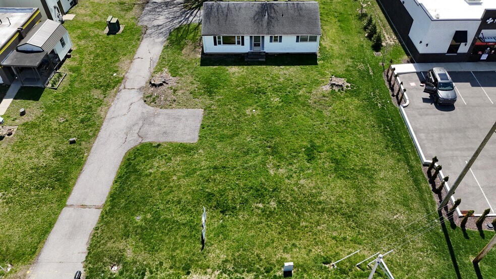 More Photos Of 3731 E Market St, Logansport Office Residential For Sale