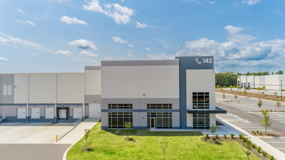 More Photos Of 142 Serviceberry Way, Mooresville Distribution For Lease