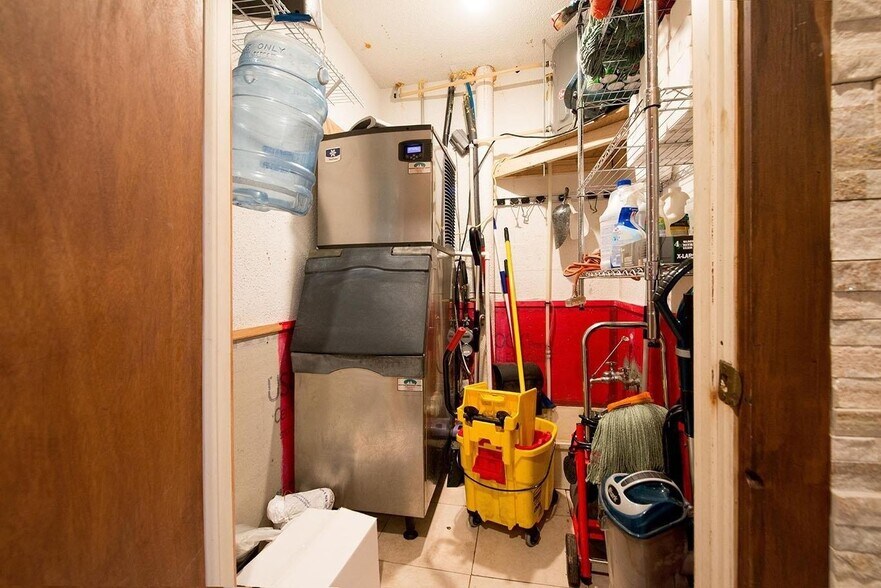 More Photos Of 28 Raceway Rd, Monticello Restaurant For Sale