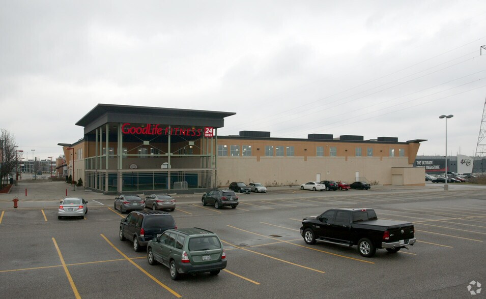 More Photos Of 75 Consumers Dr, Whitby Unknown For Sale