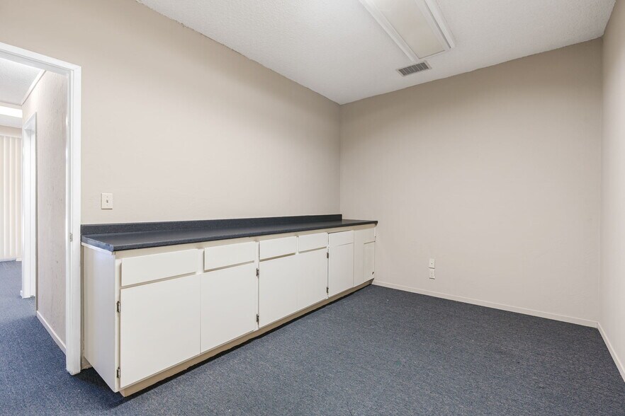 More Photos Of 77-89 Jackson St, Hayward Office For Lease