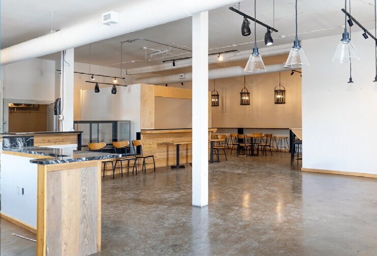 More Photos Of 417 Riverfront Av SE, Calgary Restaurant For Lease