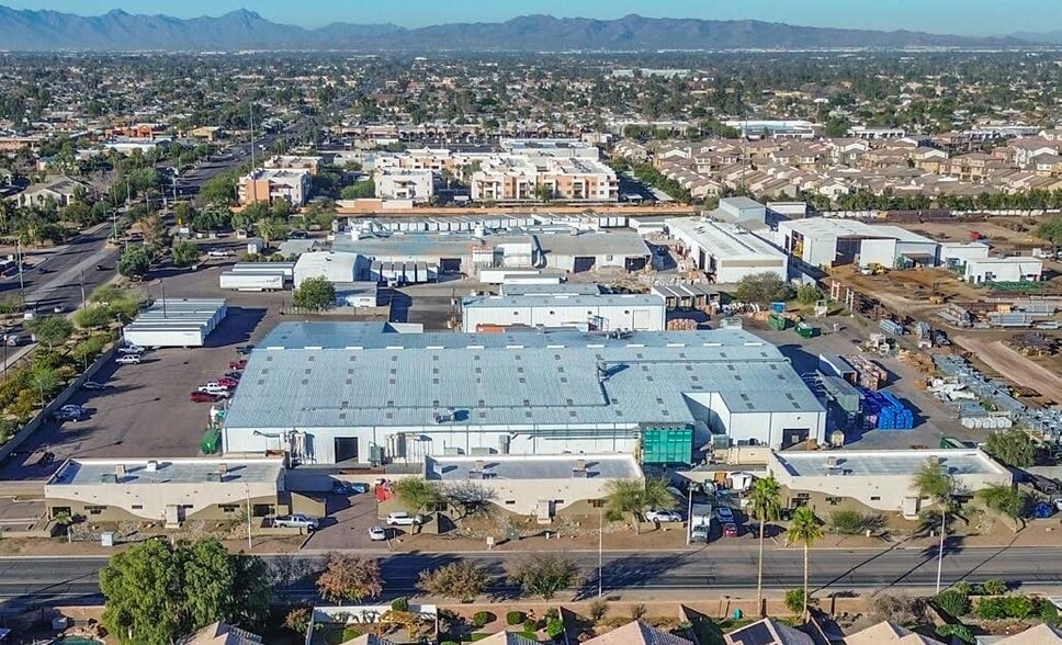 More Photos Of 1000 N Hamilton St, Chandler Warehouse For Lease