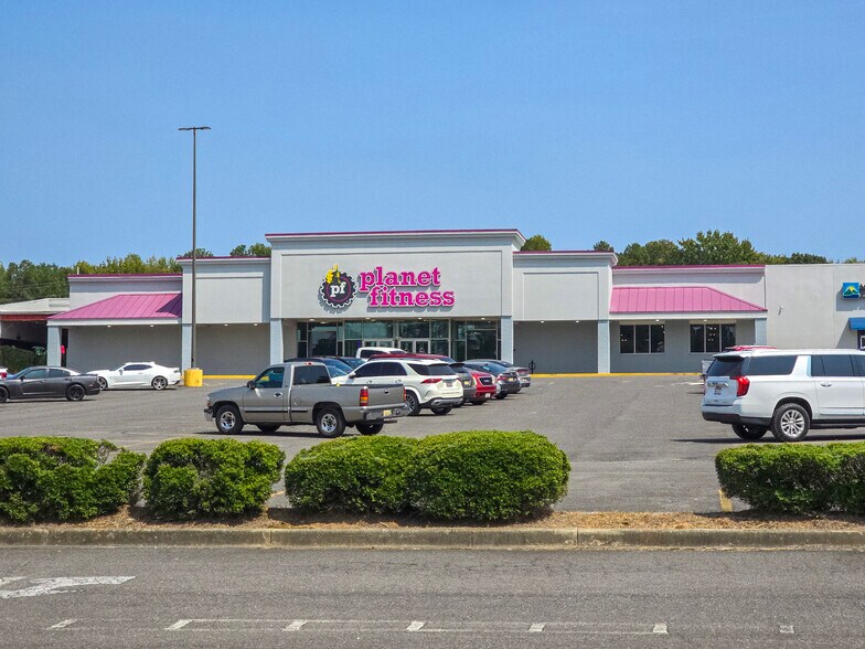 Primary Photo Of 5851 Highway 431, Albertville Unknown For Lease