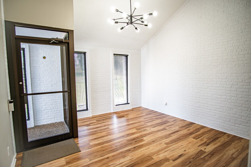 More Photos Of 508 Scarboro Ln, Oak Ridge Medical For Lease