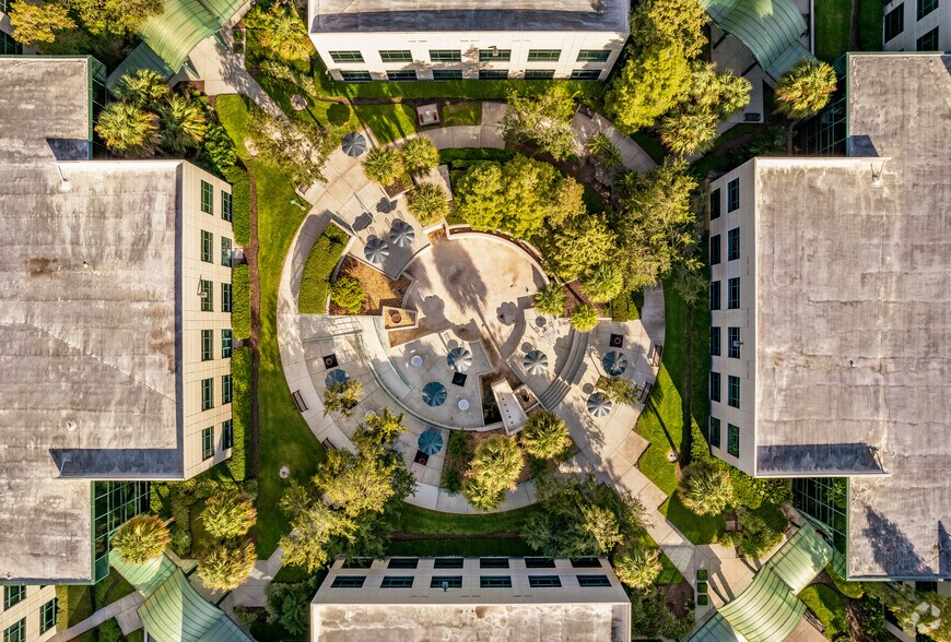 More Photos Of 180 Fountain Pky, Saint Petersburg Office For Lease