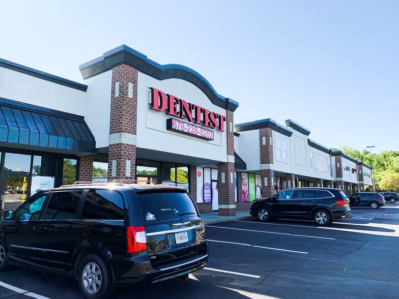 More Photos Of 12184 Highway 92, Woodstock Unknown For Lease